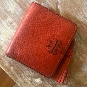 Tory wallet